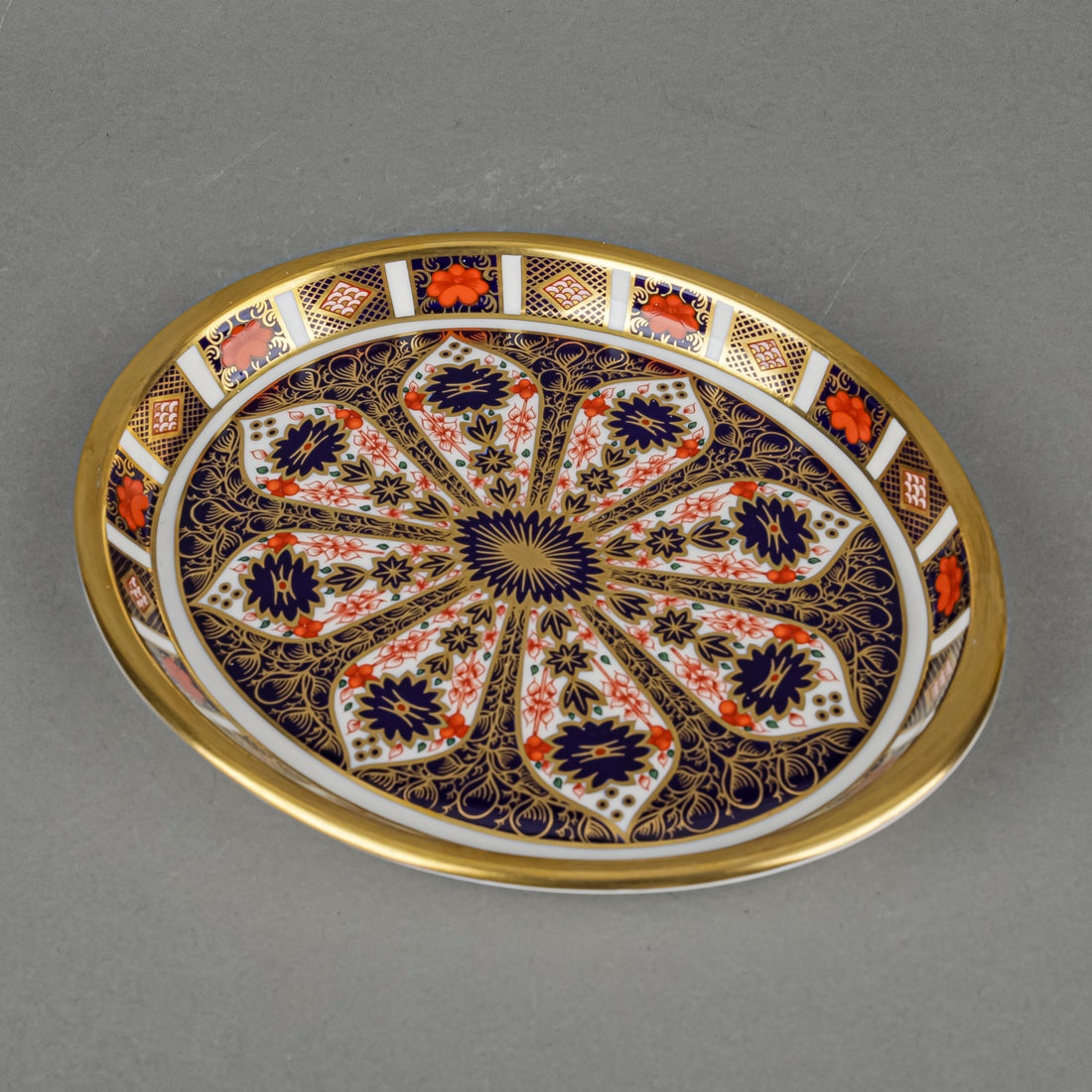 ROYAL CROWN DERBY Old Imari 1128 Oval Tray