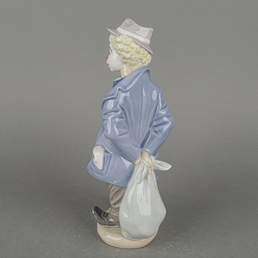 LLADRO Little Traveller 7602