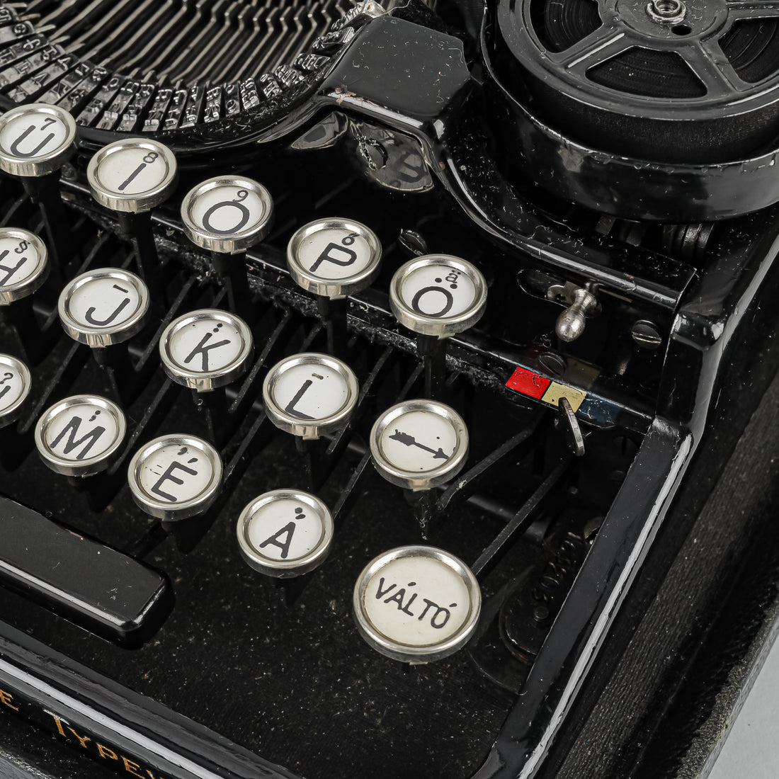 UNDERWOOD Portable 3-Bank Typewriter