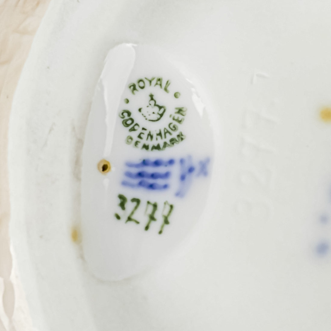 ROYAL COPENHAGEN Crayfish Bowl 3277
