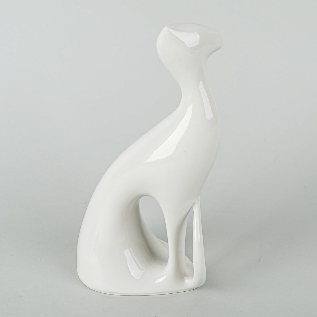 ROYAL DUX Jaroslav Jezek Figurine White Cat 680
