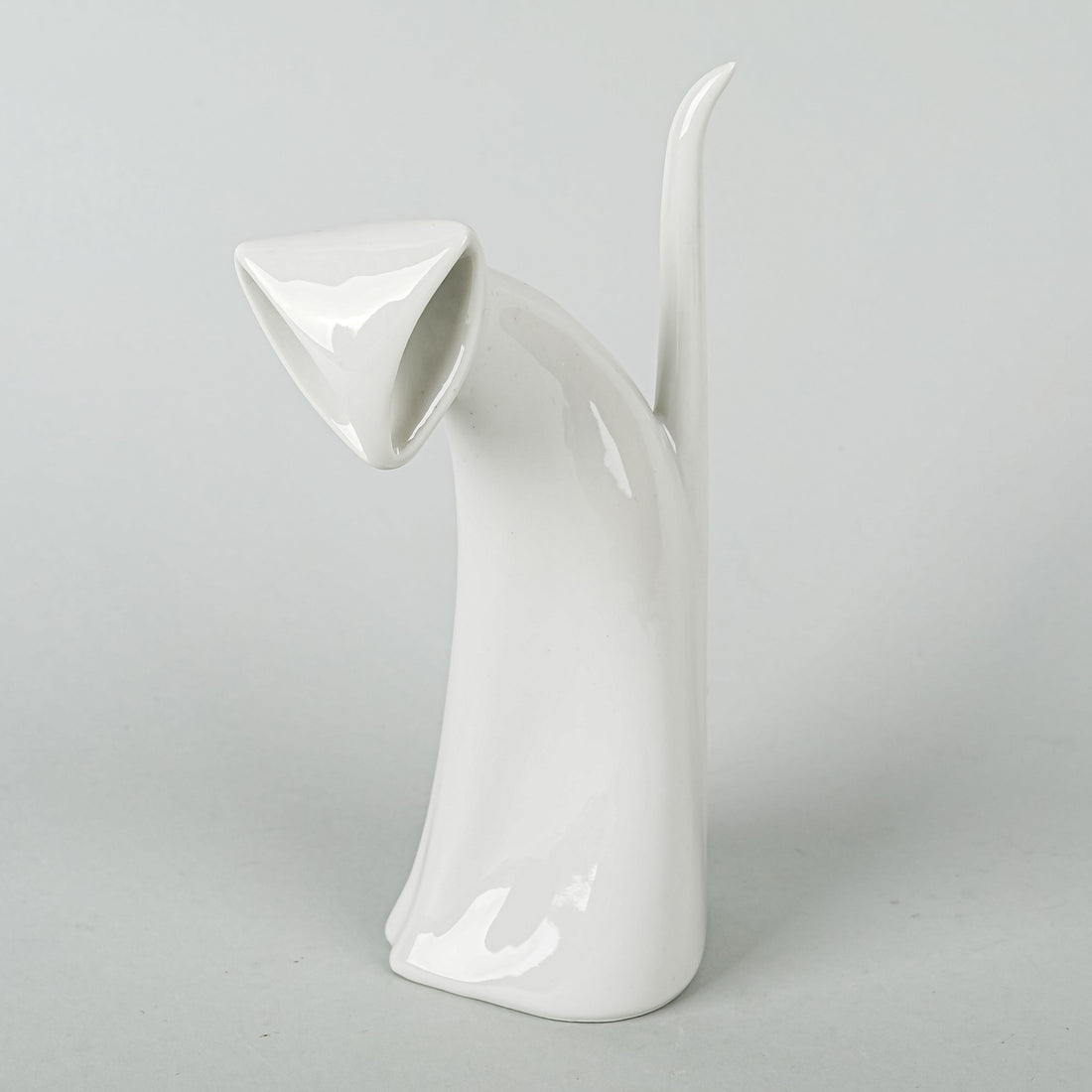 ROYAL DUX Jaroslav Jezek Figurine White Cat 859