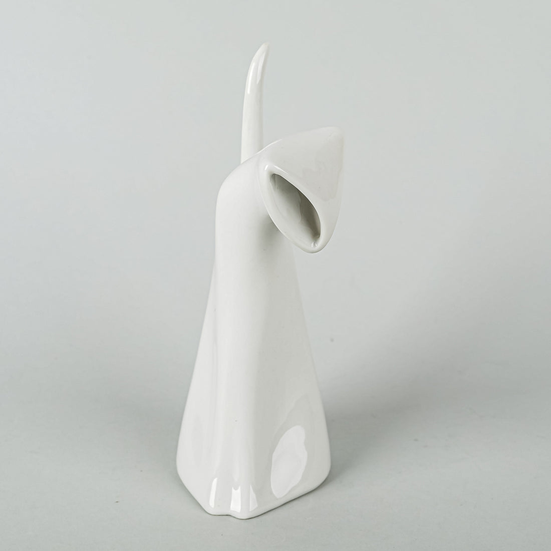 ROYAL DUX Jaroslav Jezek Figurine White Cat 859