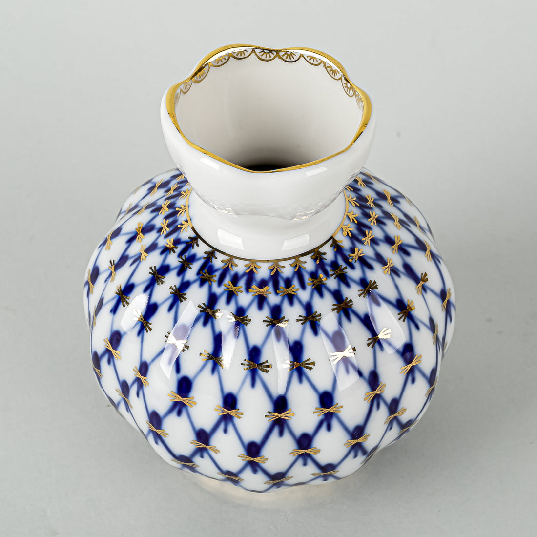 LOMONOSOV Cobalt Net Vase