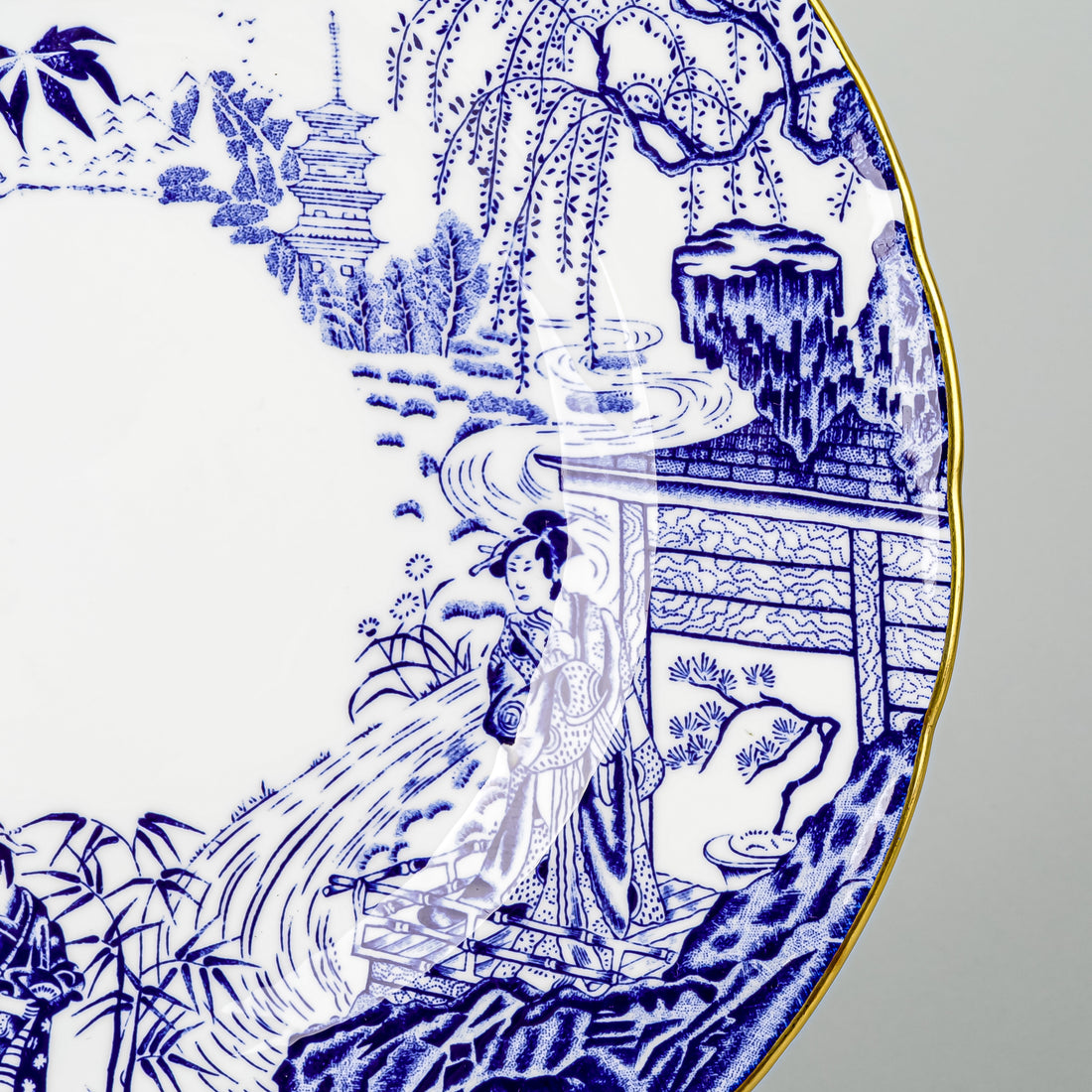ROYAL CROWN DERBY Mikado Dinner Plates Set Of 2