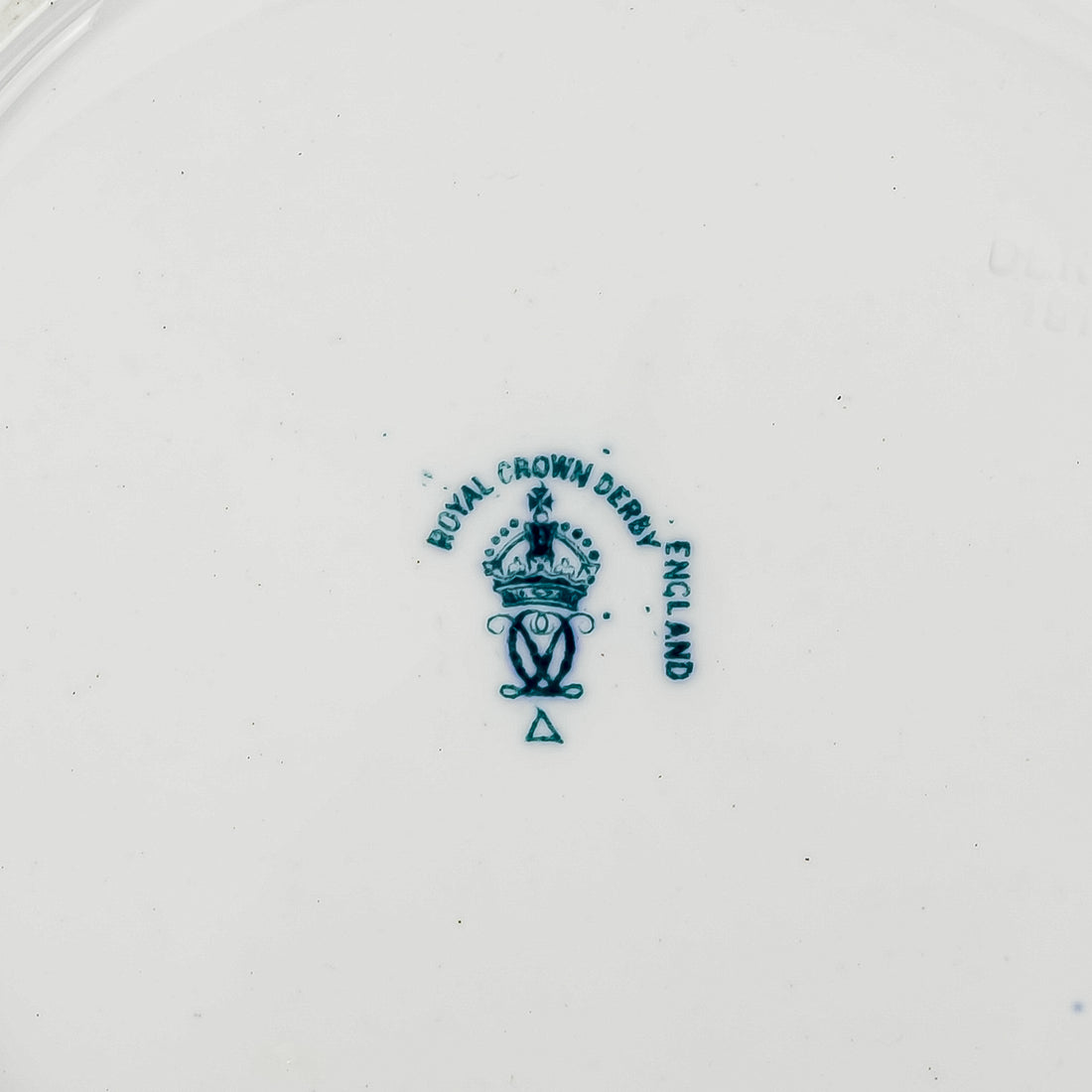 ROYAL CROWN DERBY Mikado Covered Muffin Dish