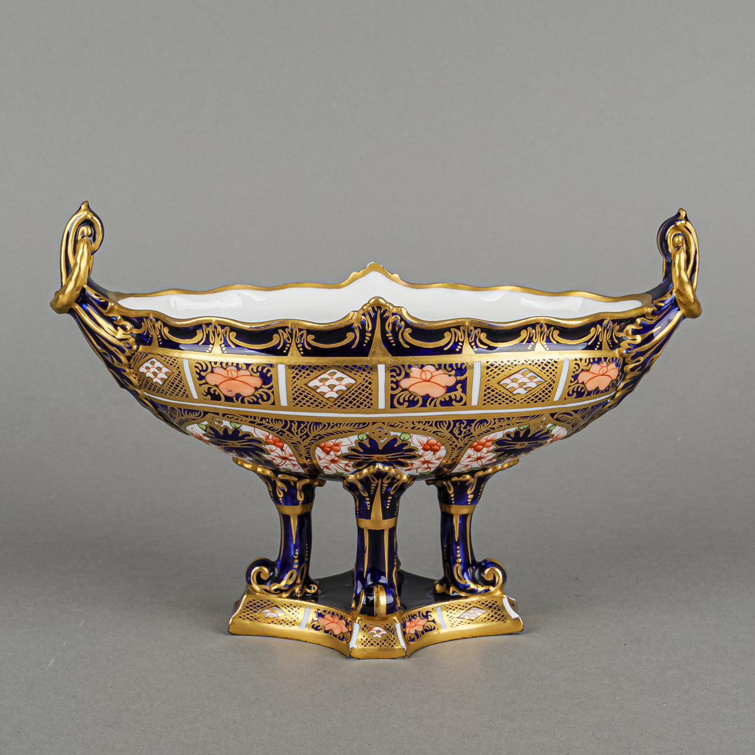 ROYAL CROWN DERBY Old Imari 1128 Oval Pedestal Dish 1575