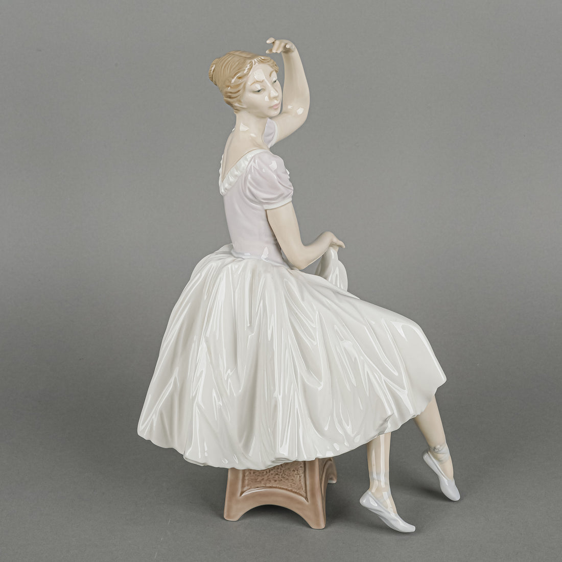 LLADRO Figurine Weary Ballerina 5275