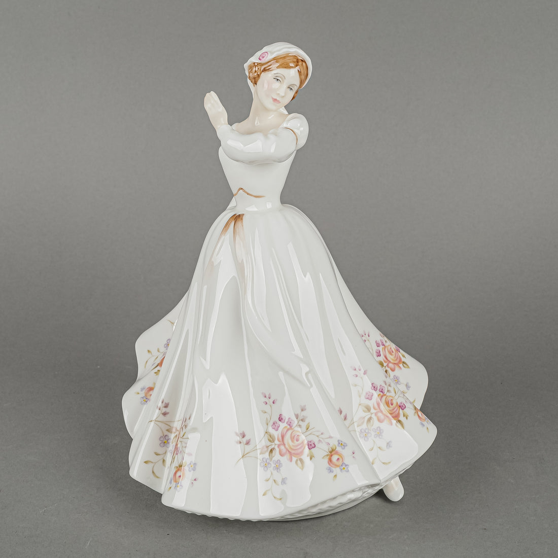 ROYAL DOULTON Figurine Rosemary HN 3143