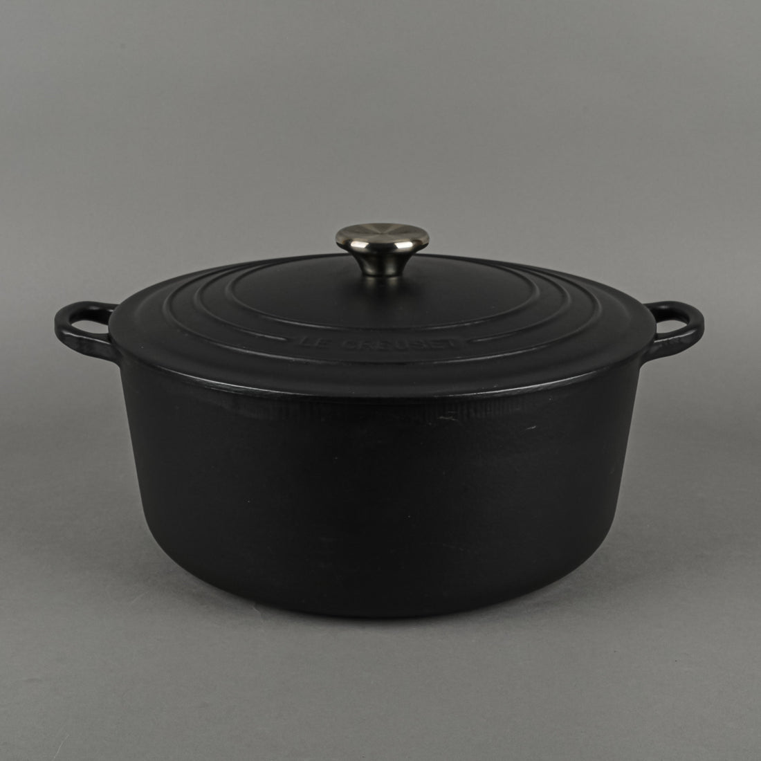 LE CREUSET Signature Cast Iron Round Covered Dutch Oven