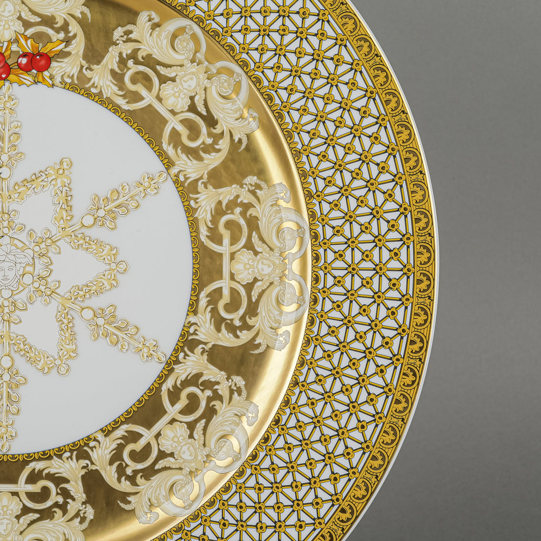 ROSENTHAL VERSACE Christmas In Your Heart 2010 Charger