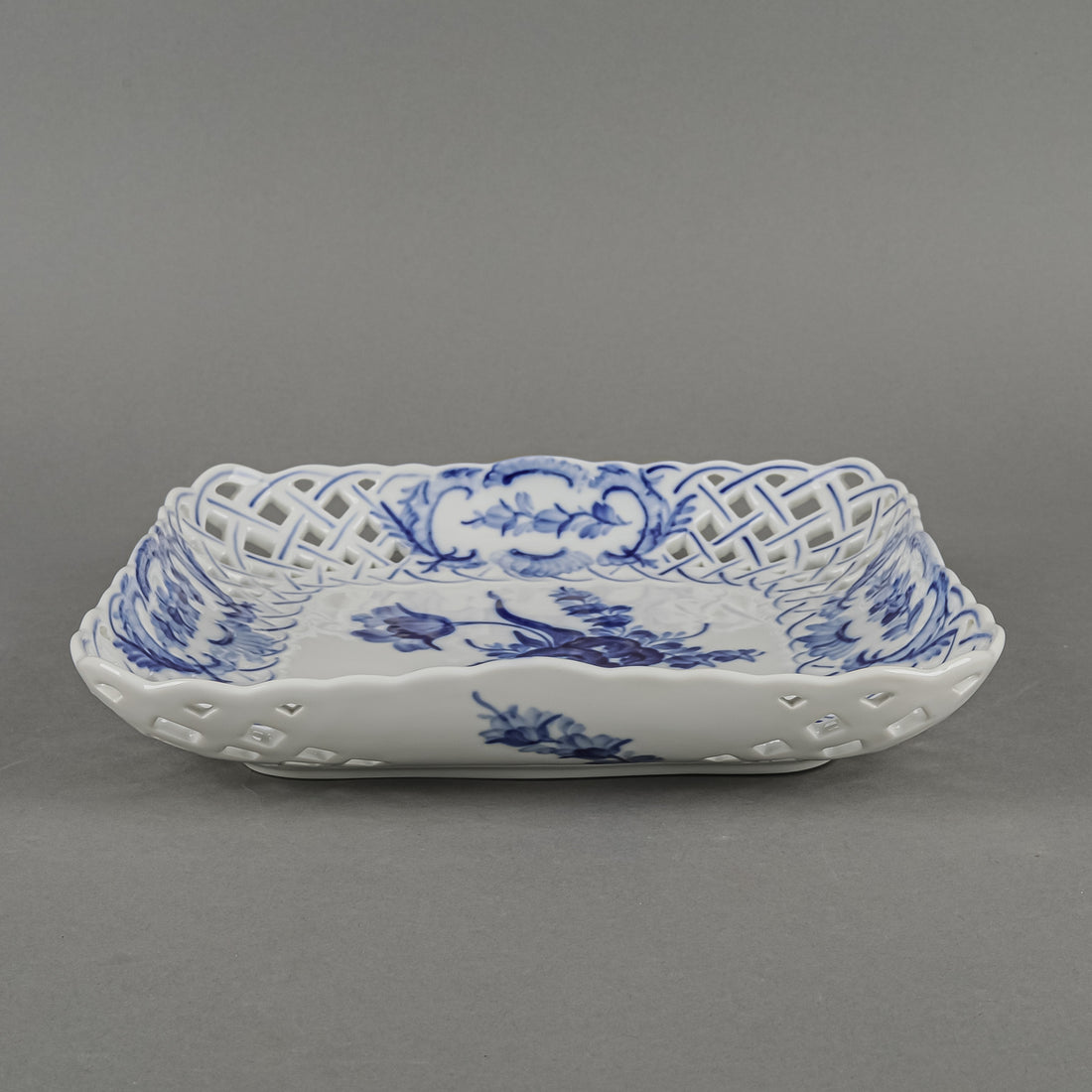 ROYAL COPENHAGEN Blue Flower Square Pierced Dish 10/1523