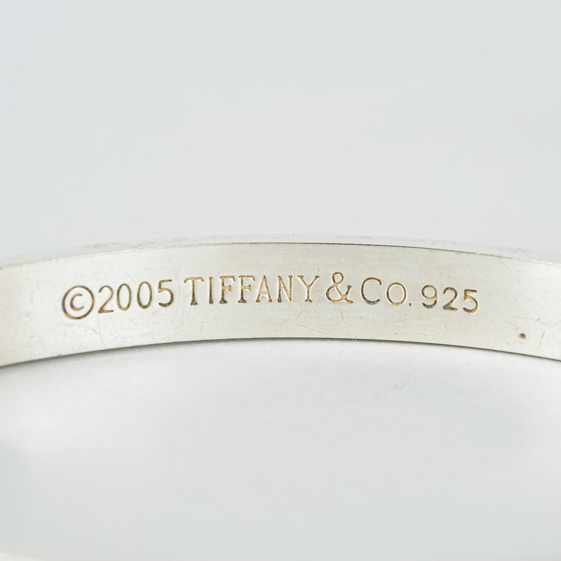 TIFFANY & CO Sterling Notes Fifth Ave Hinged Bangle Bracelet