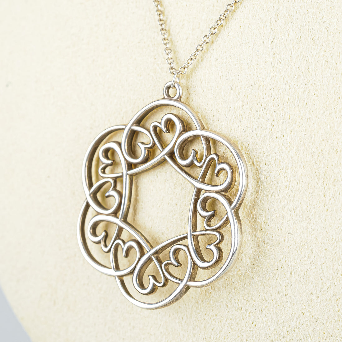 TIFFANY & CO Paloma Picasso Sterling Silver Loving Heart Pendant Necklace