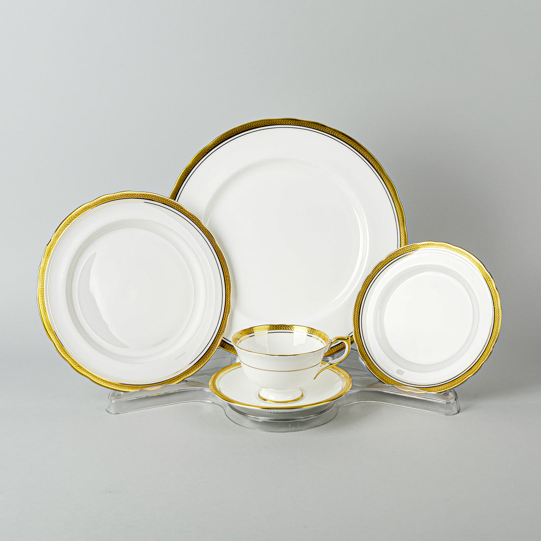 AYNSLEY Elizabeth 7947 Scalloped Edge 11 Place Settings Plus Extras