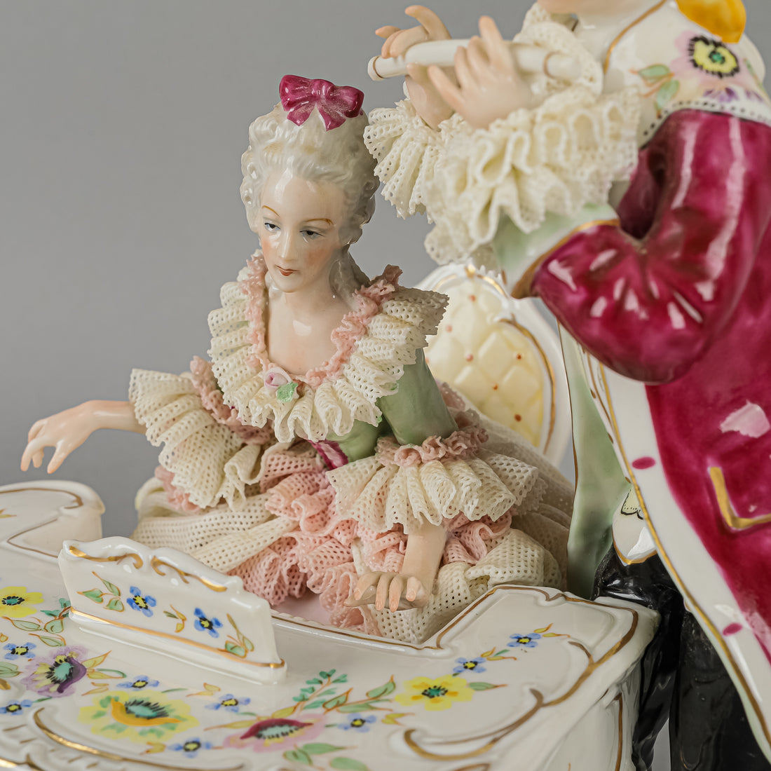 IRISH DRESDEN Filigree Figurine Magic Flue