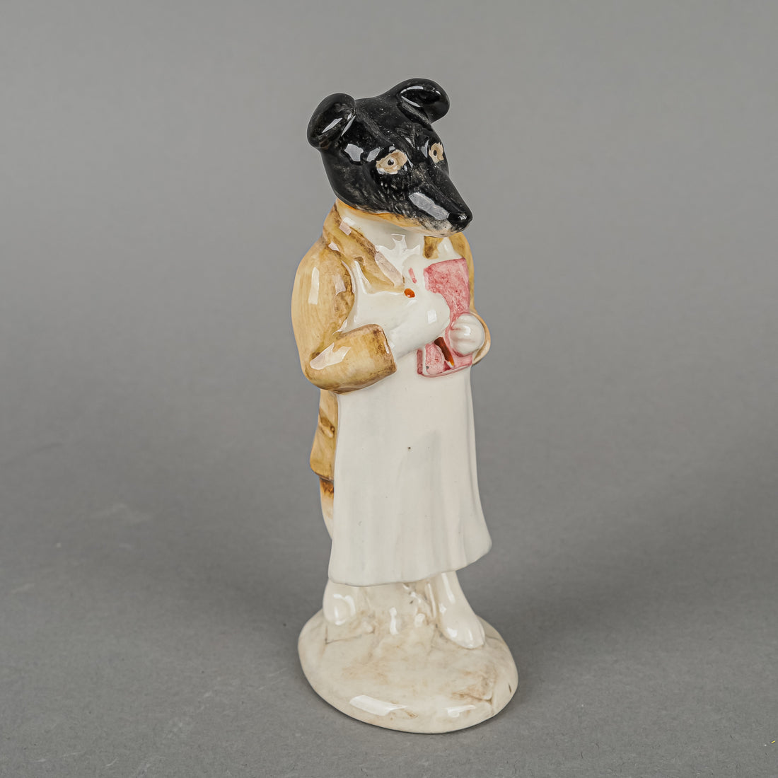 BESWICK Beatrix Potter Figurine Pickles 2334