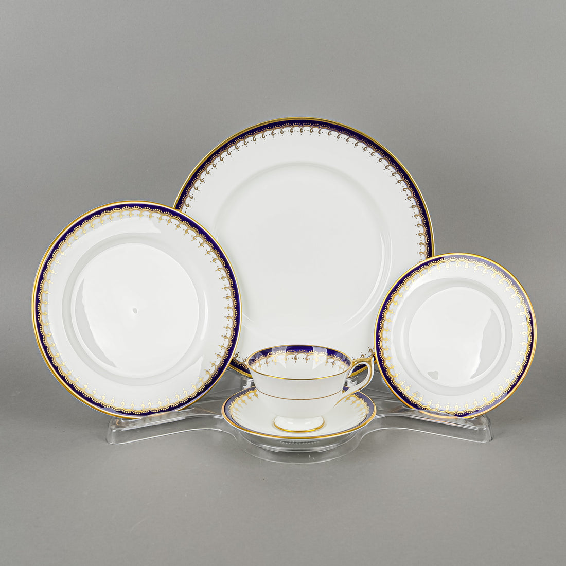 AYNSLEY Laurette Blue 8213 43 Pieces