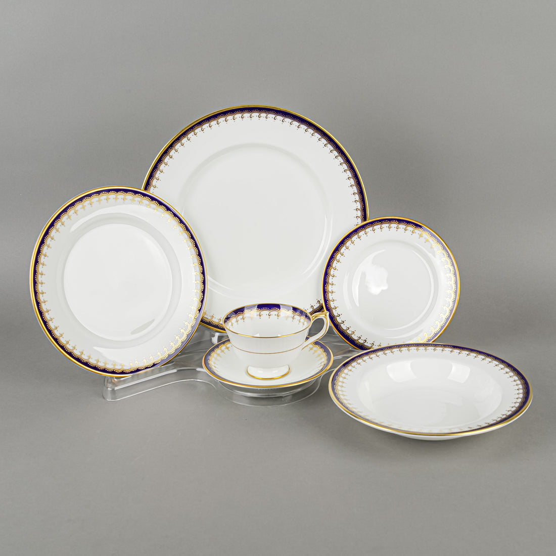 AYNSLEY Laurette Blue 8213 43 Pieces