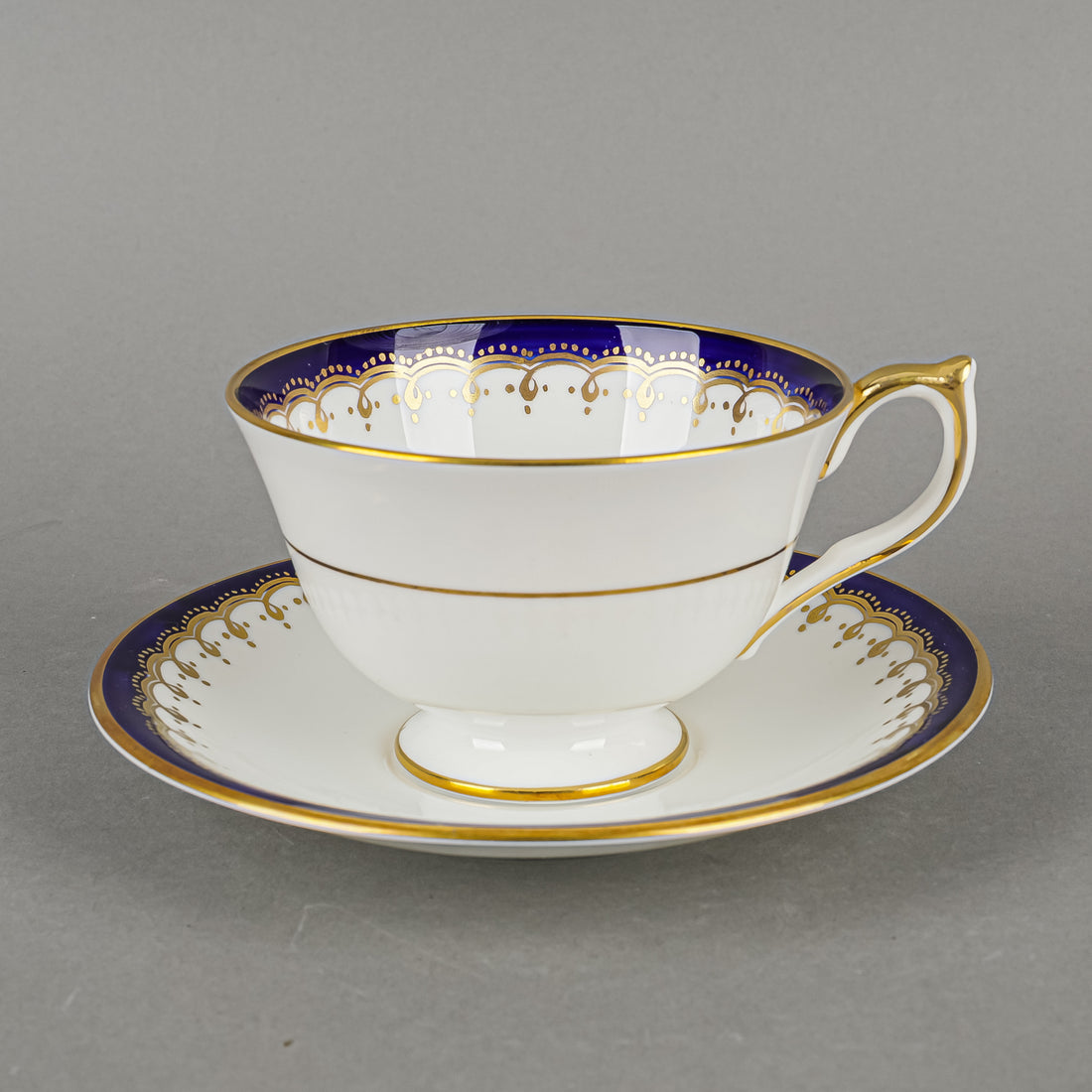 AYNSLEY Laurette Blue 8213 43 Pieces