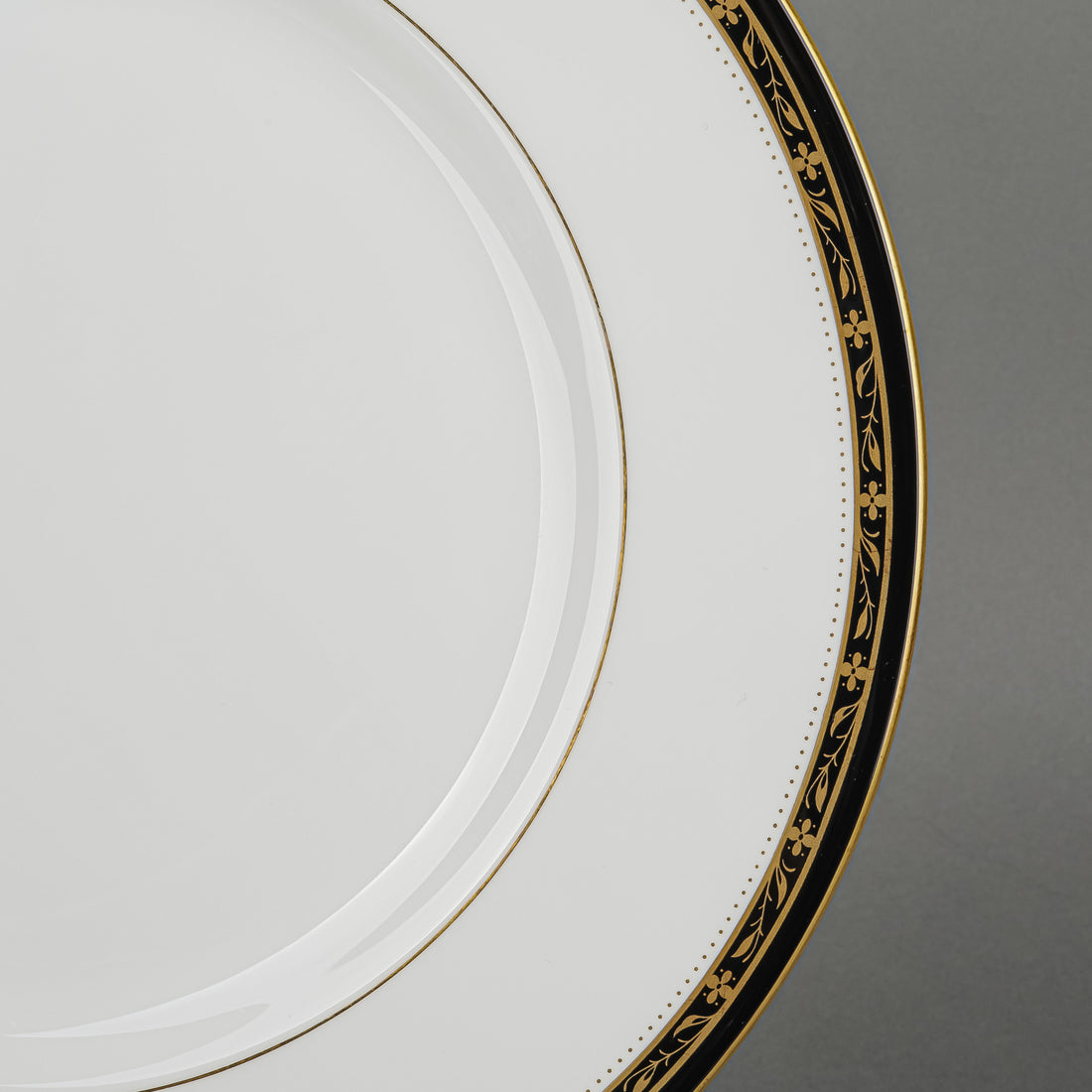 ROYAL WORCESTER Odette 8 Place Settings