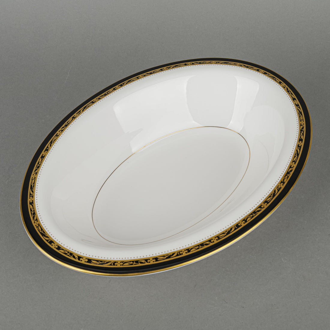 ROYAL WORCESTER Odette Oval Serving Bowl