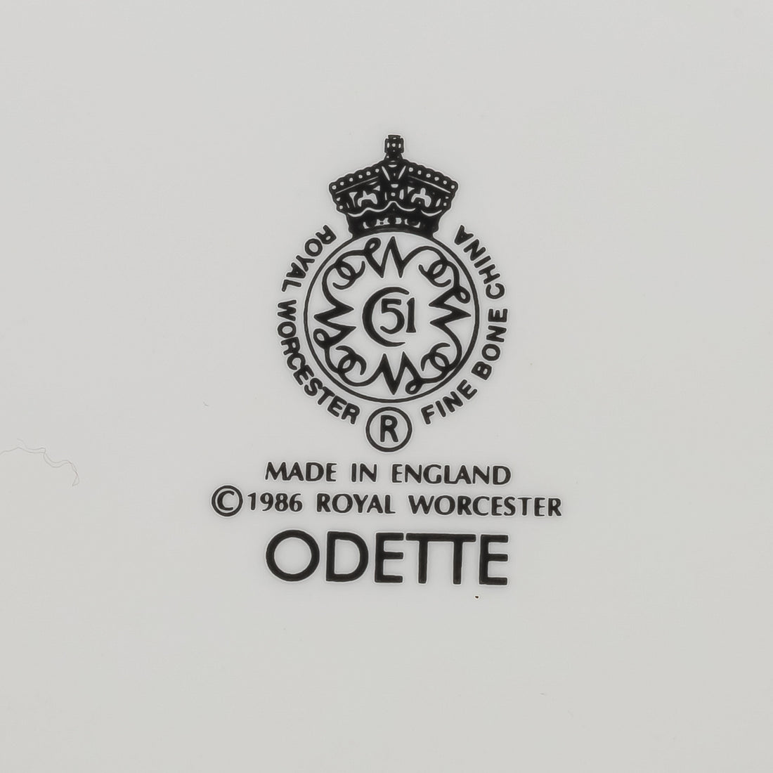 ROYAL WORCESTER Odette Oval Serving Bowl