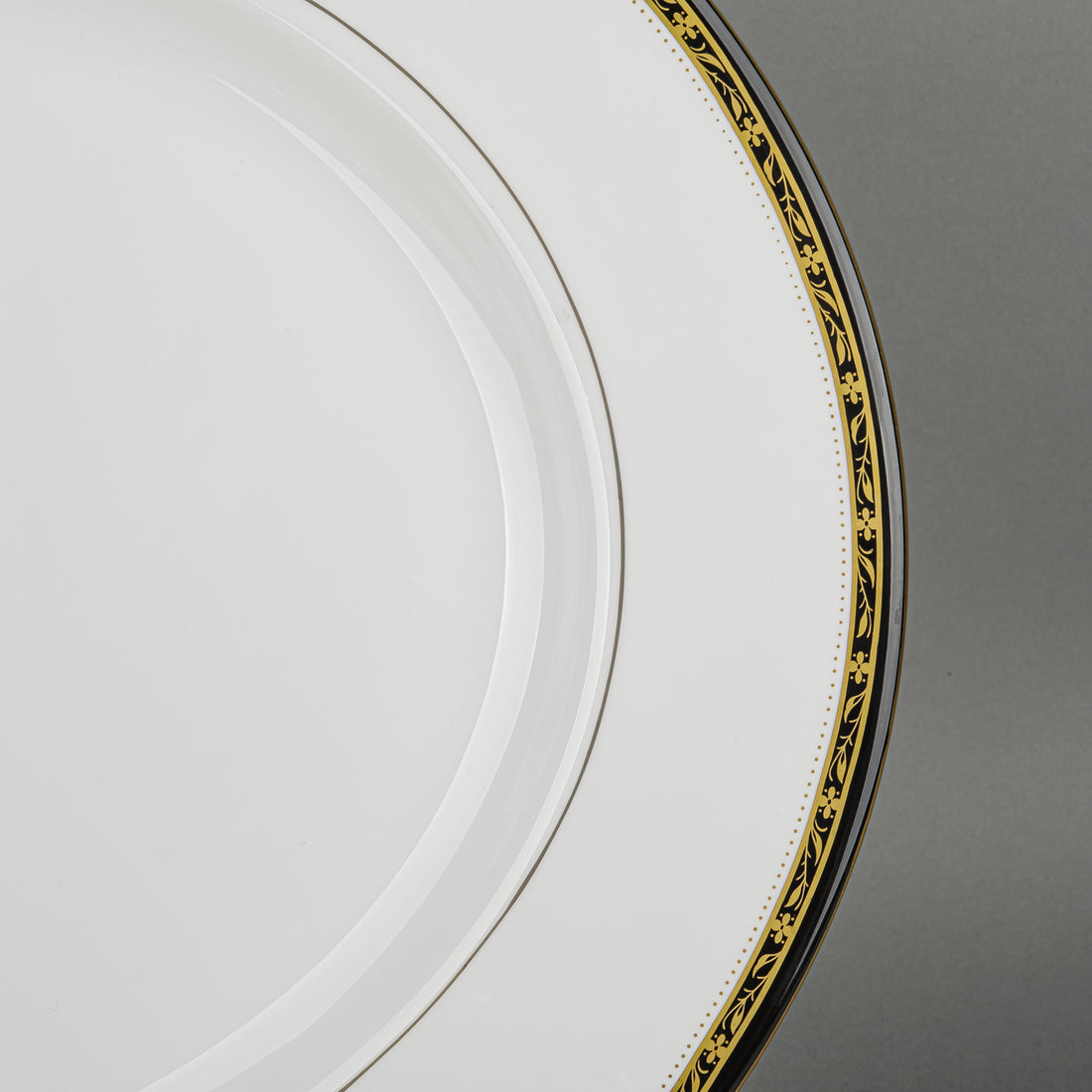 ROYAL WORCESTER Odette Platter