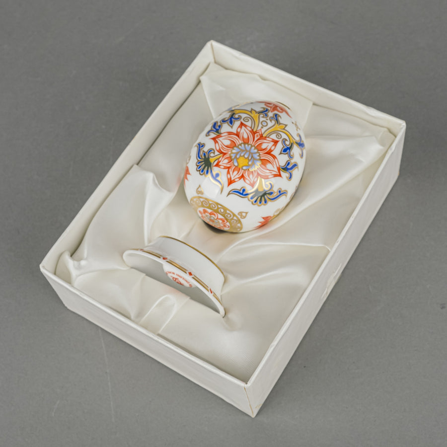 ROYAL CROWN DERBYJapan Eggs of The World w/Stand