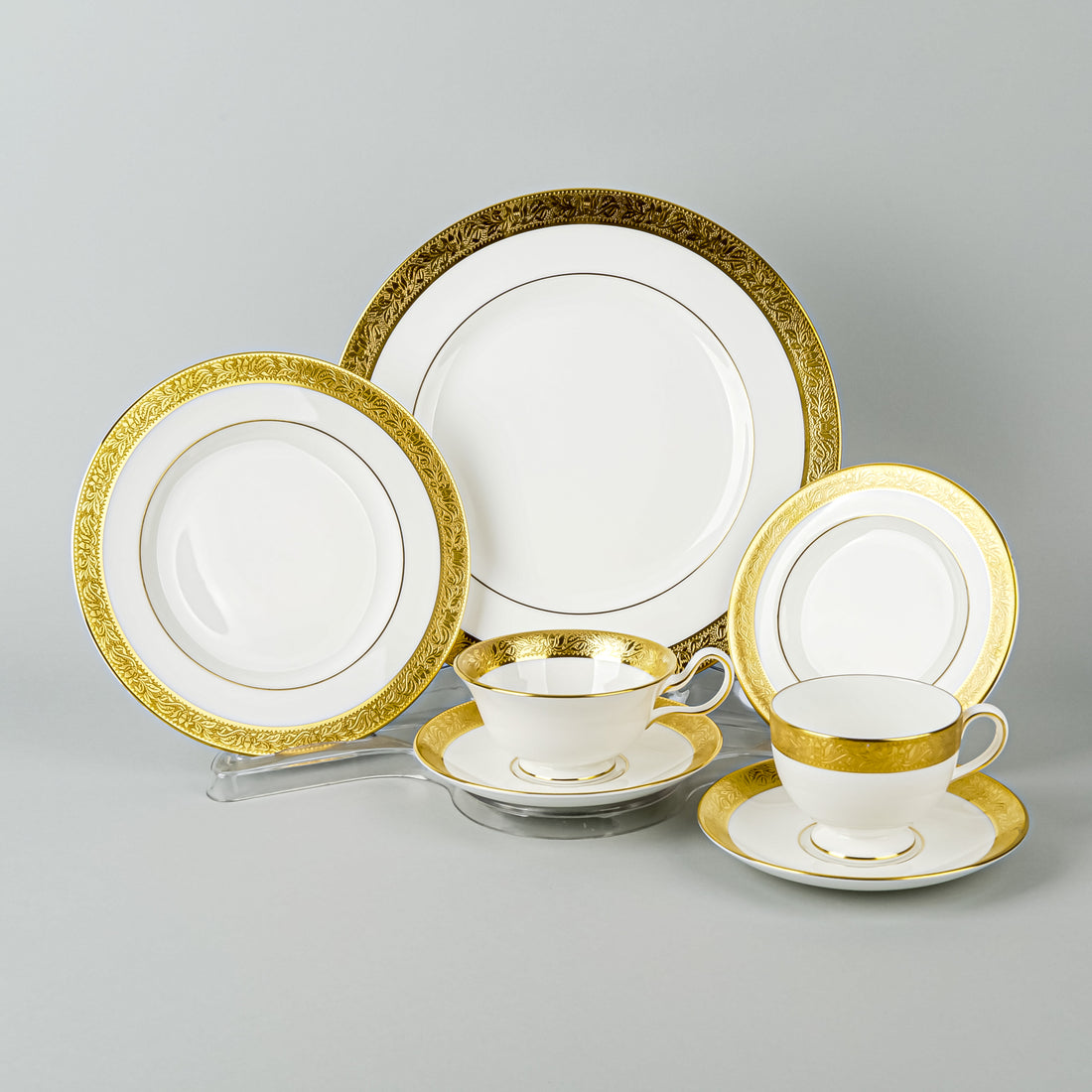 WEDGWOOD Ascot 70 Pieces