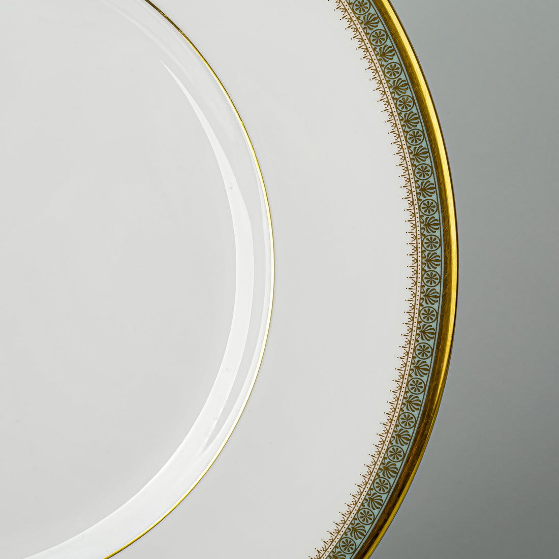 ROYAL DOULTON Clarendon H4993 12 Place Settings Plus Extras