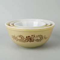 PYREX Homestead Nesting Mixing Bowls Set Of 3