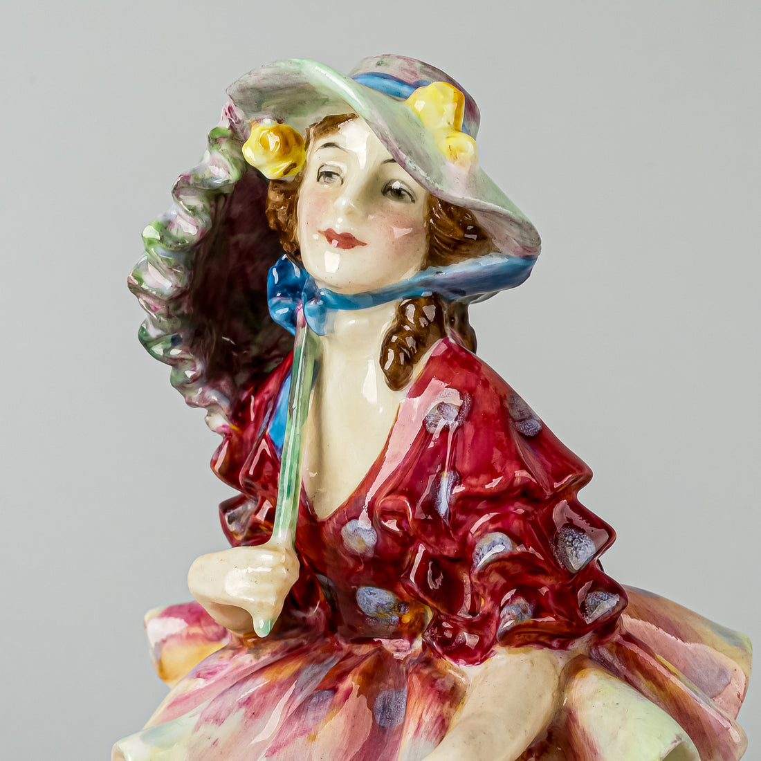 ROYAL DOULTON Figurine The Hinged Parasol HN 1578