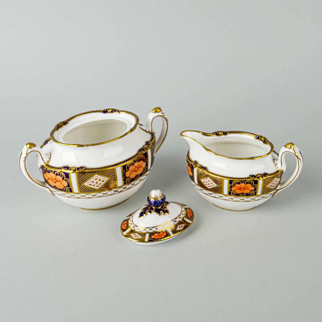 ROYAL CROWN DERBY Imari 9011 15 Pieces