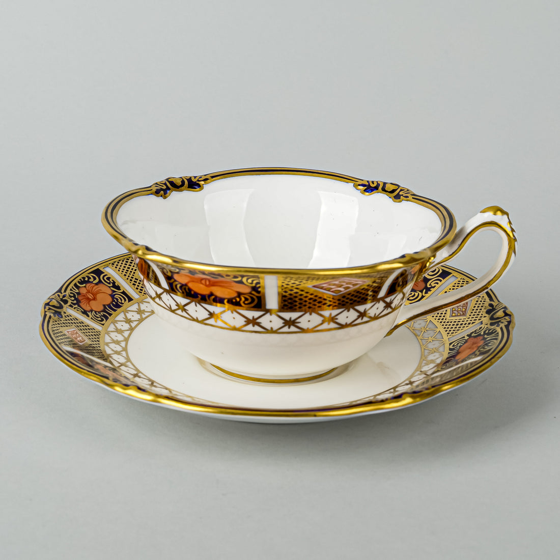 ROYAL CROWN DERBY Imari 9011 15 Pieces