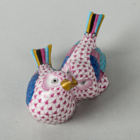HEREND Figurine Love Birds 5059 Fishnet Blue And Pink