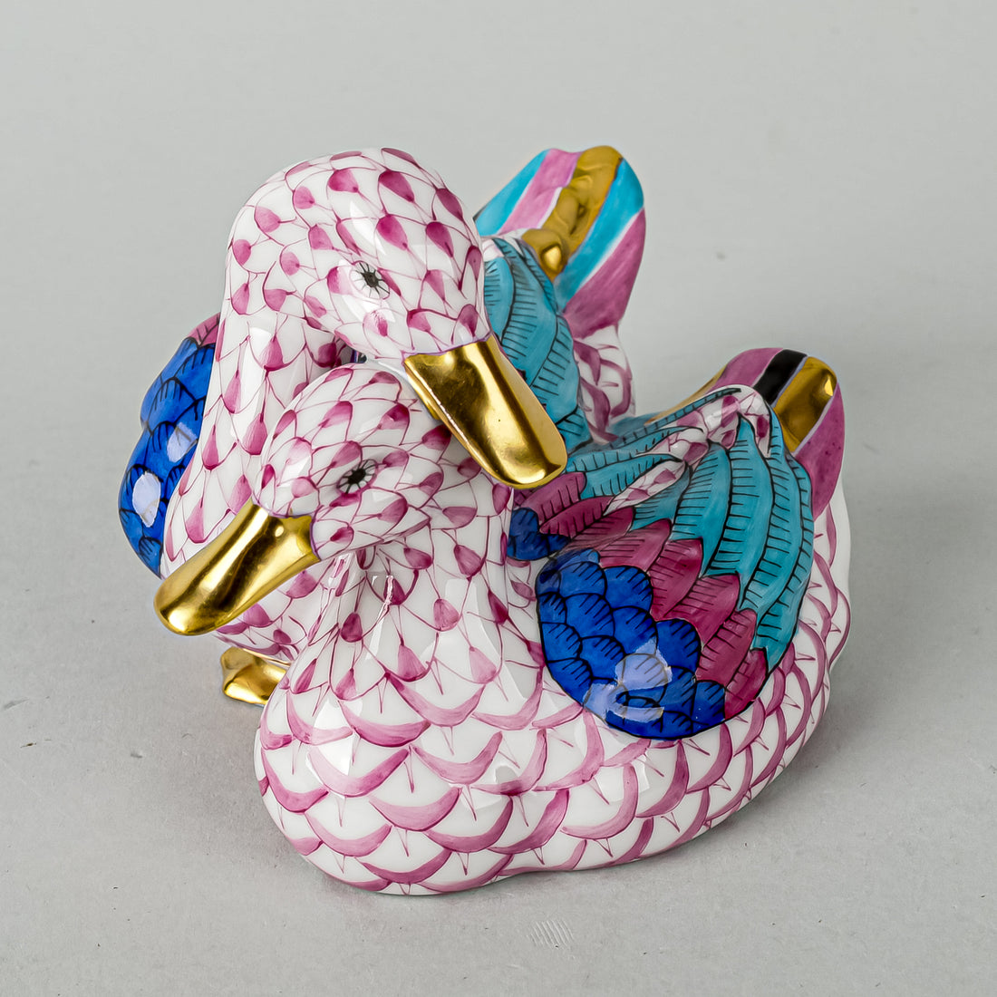 HEREND Figurine Pair Of Ducks 5036 Fishnet Pink