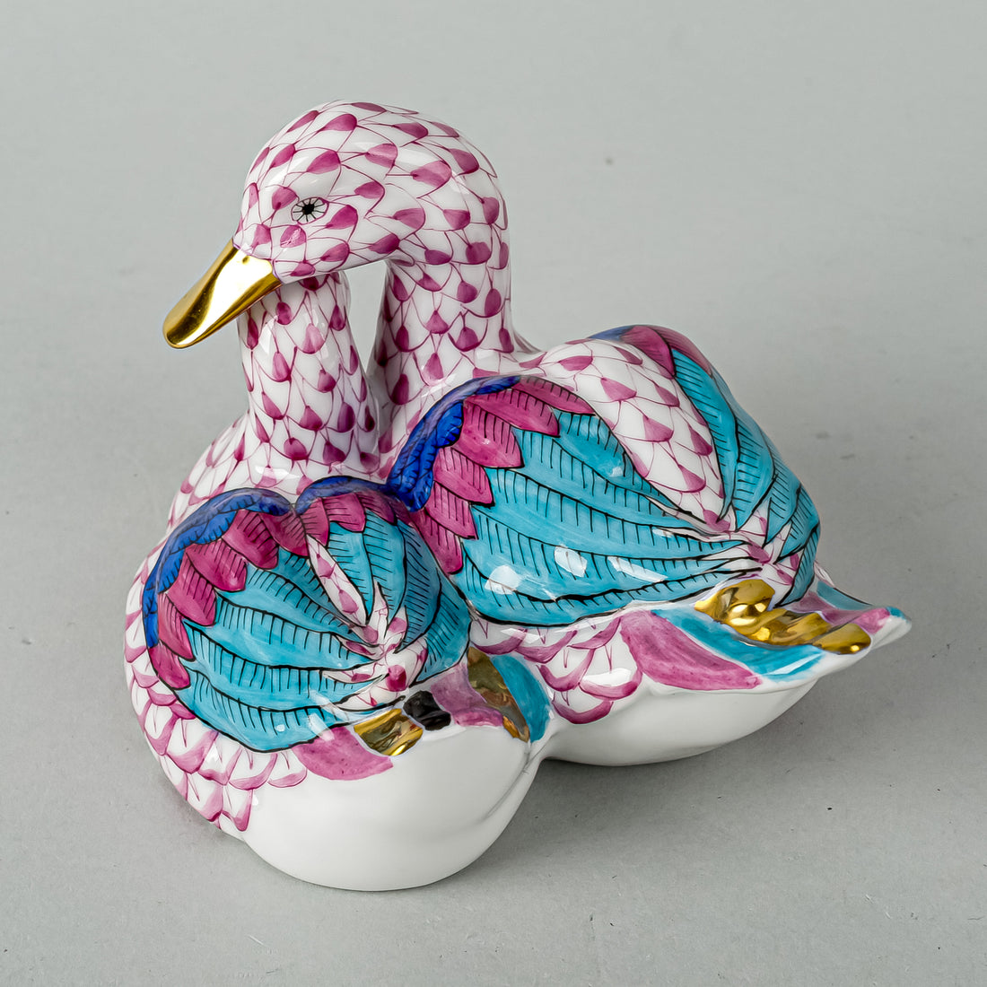 HEREND Figurine Pair Of Ducks 5036 Fishnet Pink