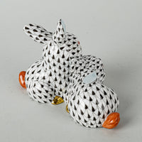 HEREND Figurine Pair Of Bunnies 15584 Fishnet Black