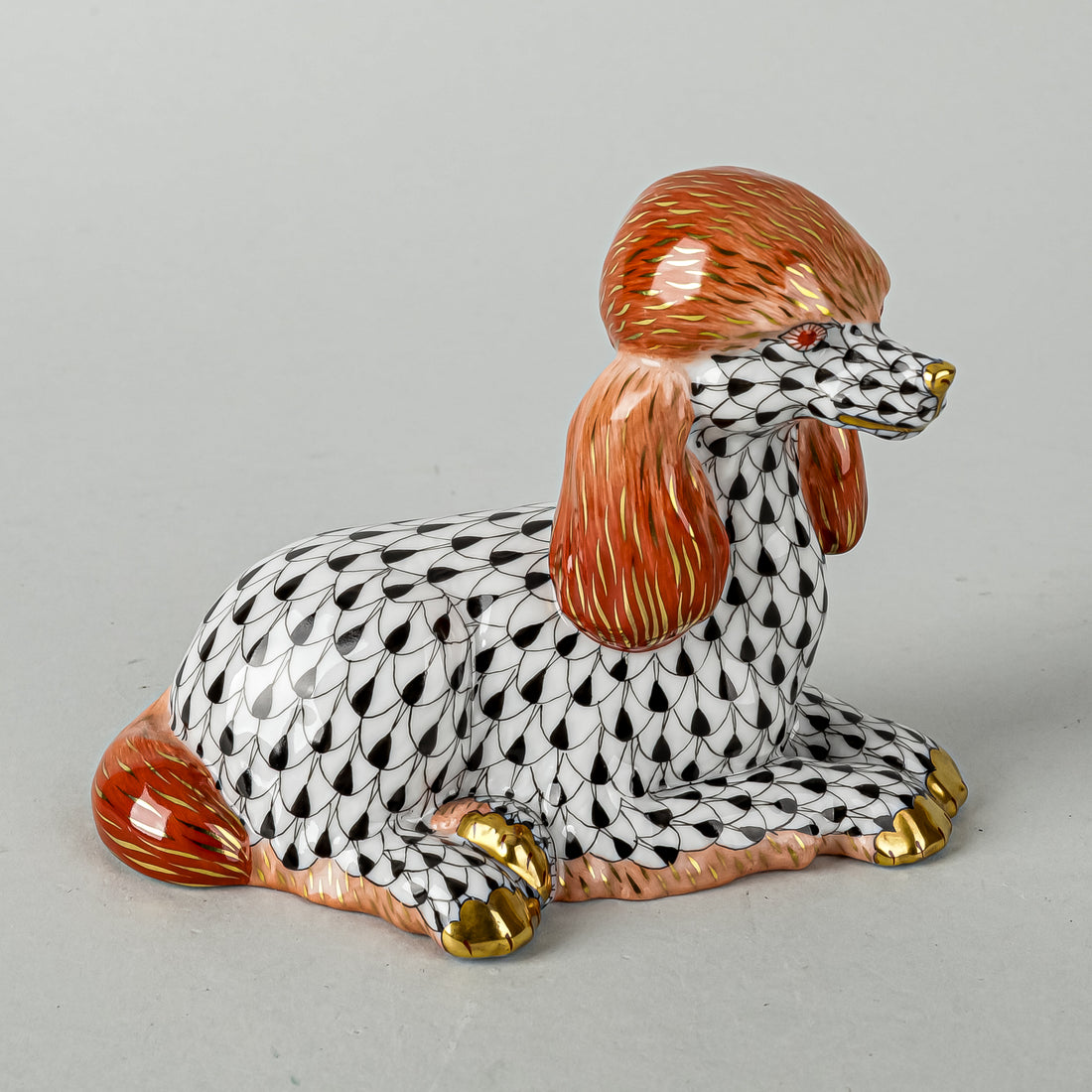 HEREND Figurine Poodle Lying Down 15608 Fishnet Black