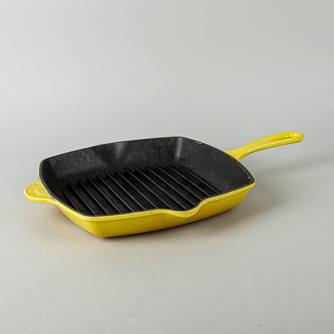 LE CREUSET Enamel Cast Iron Square Skillet Grill Pan 26 - Yellow