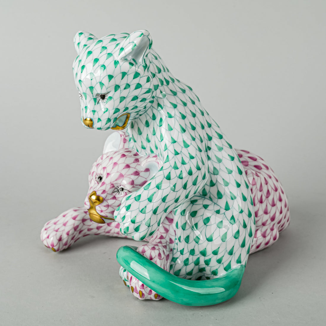 HEREND Figurine Lion Cubs 15358 Fishnet Green And Pink
