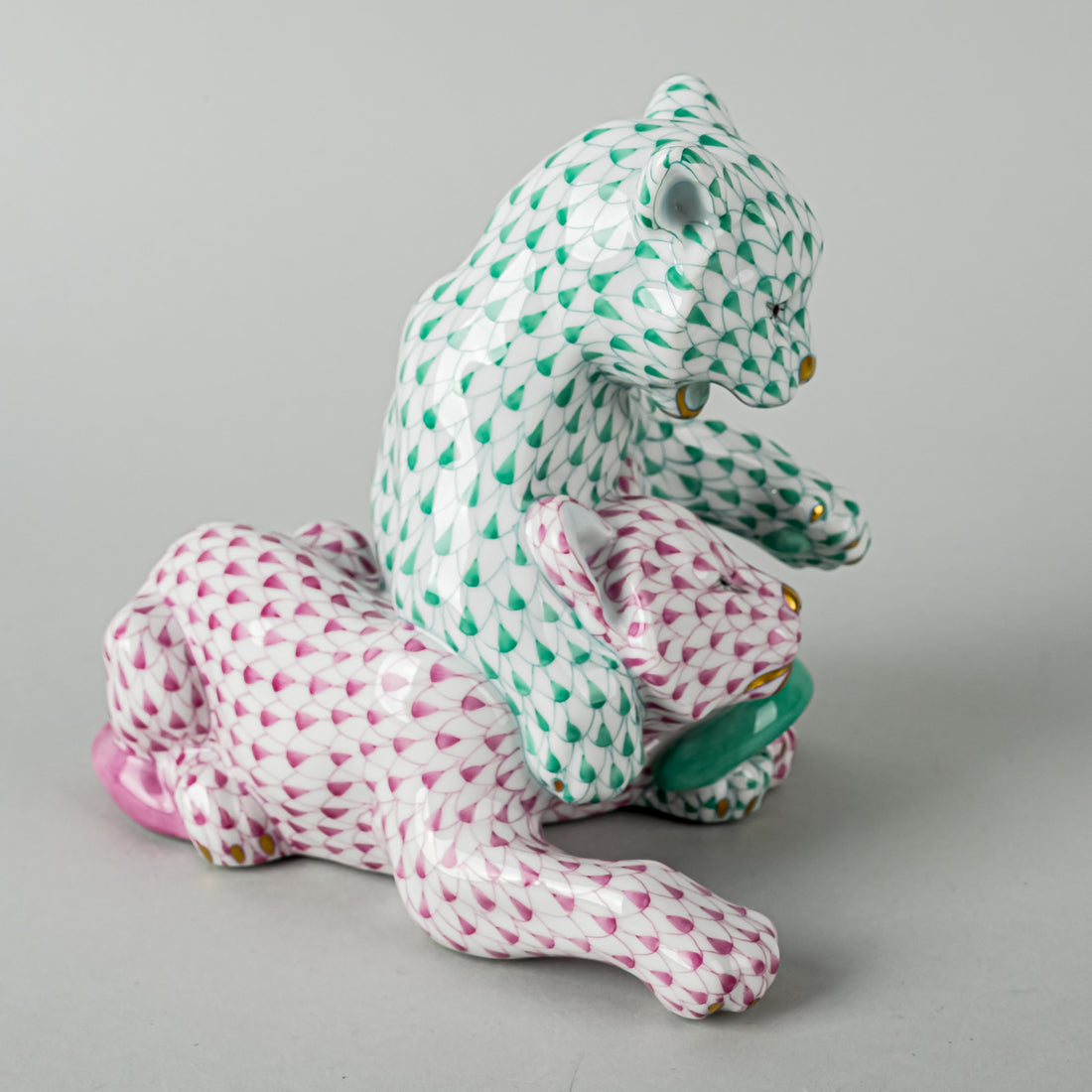HEREND Figurine Lion Cubs 15358 Fishnet Green And Pink
