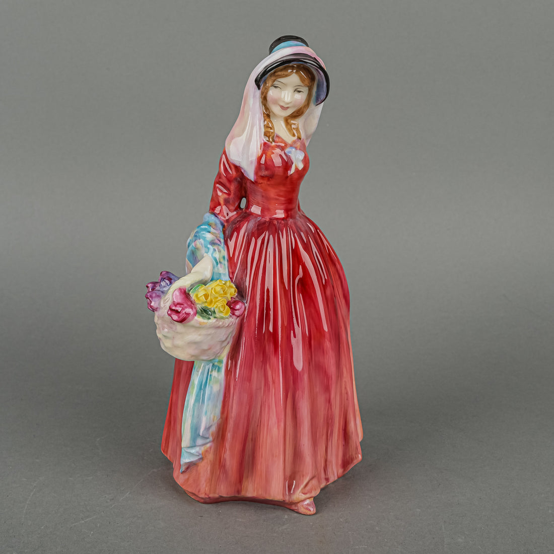 ROYAL DOULTON Figurine Rosemary HN 2091