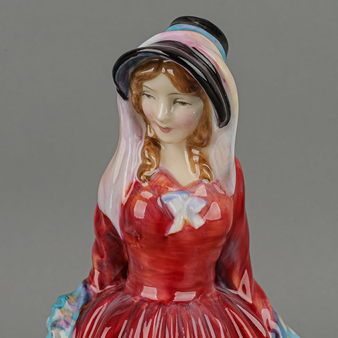 ROYAL DOULTON Figurine Rosemary HN 2091