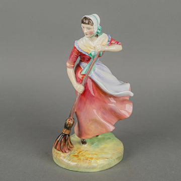 ROYAL DOULTON Figurine Autumn HN 2087  The Seasons Series