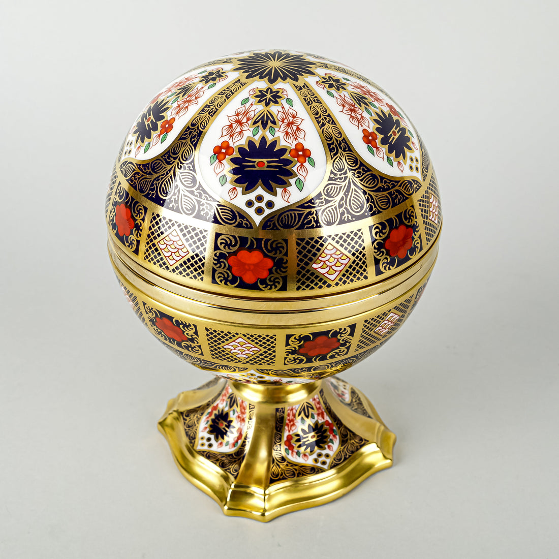 ROYAL CROWN DERBY Millennium Globe Set 3pcs