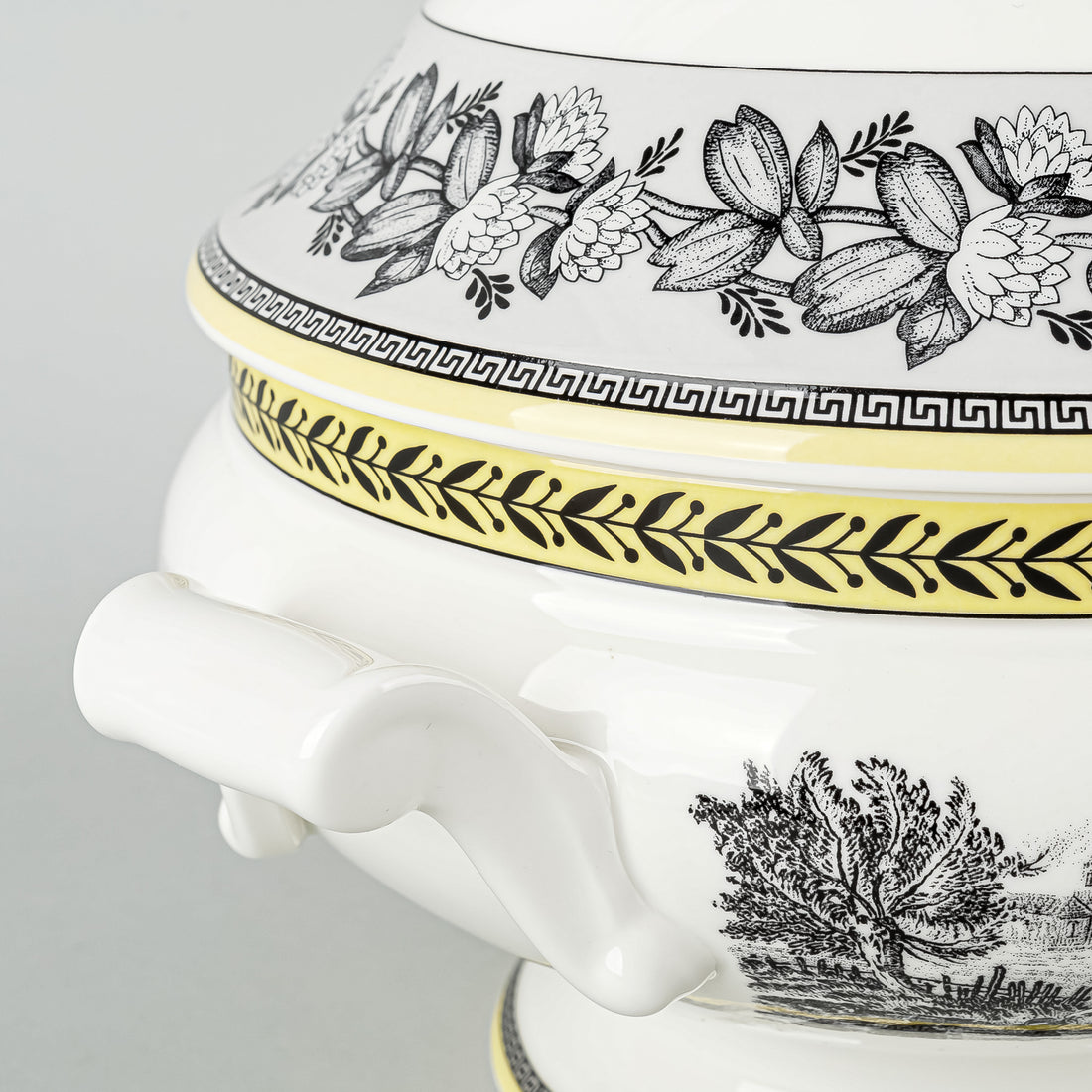 VILLEROY & BOCH Audun Ferme Covered Tureen