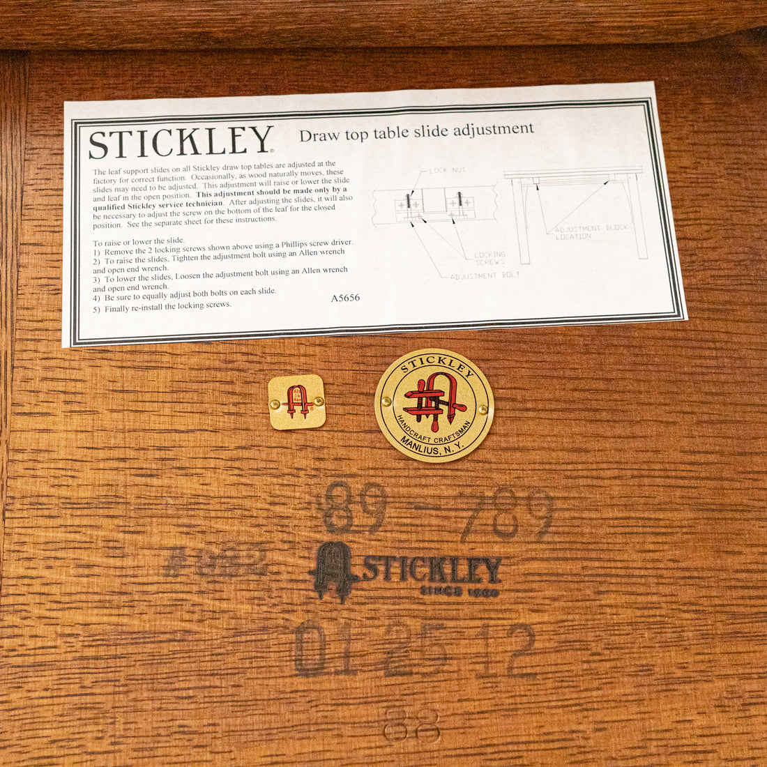 STICKLEY Draw Top Oak Table With 6 Side Chairs