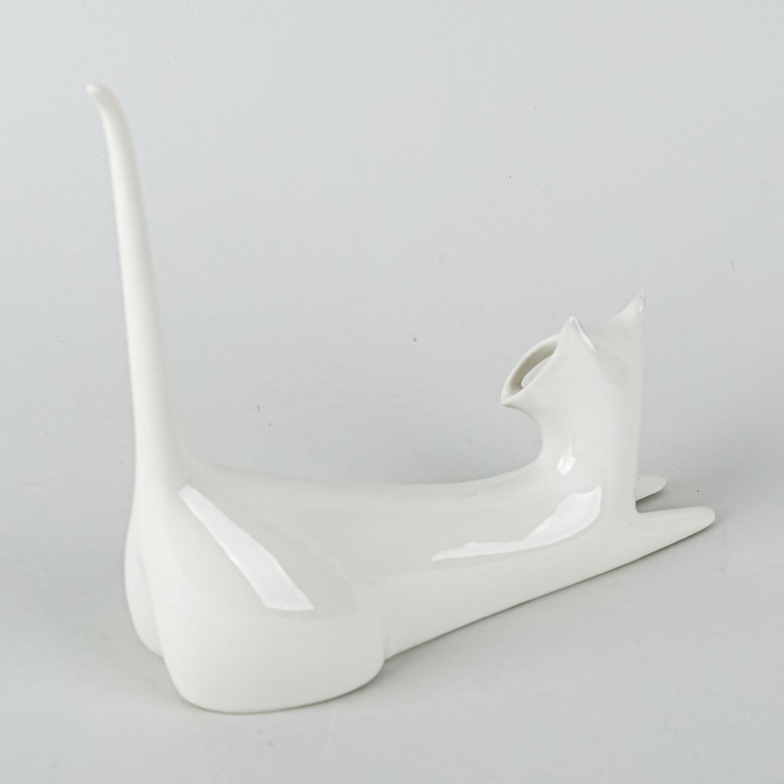 ROYAL DUX Jaroslav Jezek Figurine White Cat 853